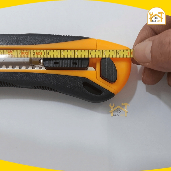 Dao rọc giấy thay lưỡi tự động, loại lớn 25x125x0.7mm công nghiệp thép SK5 Tolsen 30016, 30017