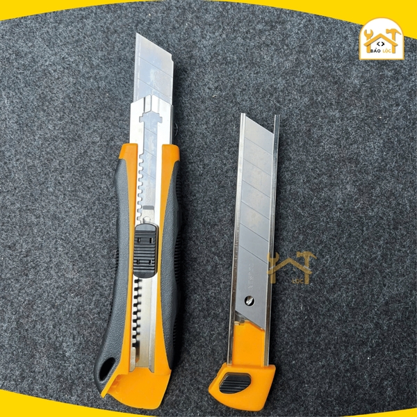 Dao rọc giấy thay lưỡi tự động, loại lớn 25x125x0.7mm công nghiệp thép SK5 Tolsen 30016, 30017