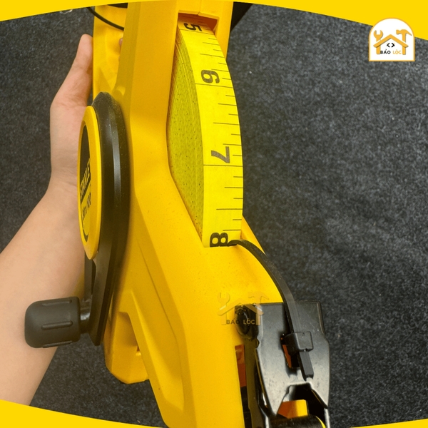 Thước dây sợi thủy tinh 30m Stanley STHT34791-8 - Hàng chính hãng.