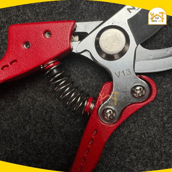 Kéo cắt cành NTP V13 chính hãng – Lưỡi SK5 bén, tay cầm chắc chắn - Hàng chính hãng.