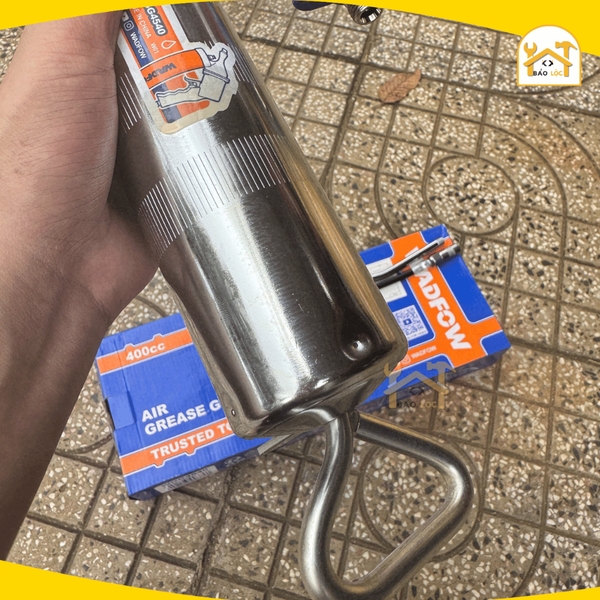 Dụng cụ bơm mỡ 400CC dùng khí WADFOW WGG4540 Mức áp suất 2500-6000psi