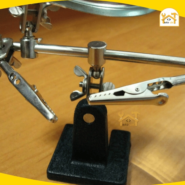 Giá đỡ kẹp board mạch Tolsen 38090 có kính lúp, phụ kiện sửa chữa linh kiện, làm đồ trang sức, mô hình - Hàng chính hãng