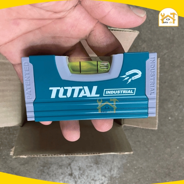 Thước thủy mini từ tính TOTAL TMT20105M chiều dài 10cm, lọ thủy ngân chống sốc 0.5mm/m, độ dày 1.5mm
