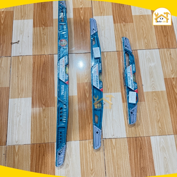 Thước thuỷ hình cung 40cm,60cm,80cm Total TMT221406/TMT221606/TMT221806 - Hàng chính hãng.