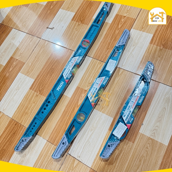 Thước thuỷ hình cung 40cm,60cm,80cm Total TMT221406/TMT221606/TMT221806 - Hàng chính hãng.