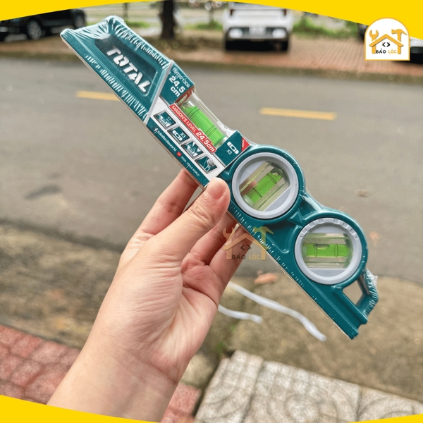 Thước thủy ống 245mm Total TMT221306 - Hàng chính hãng.