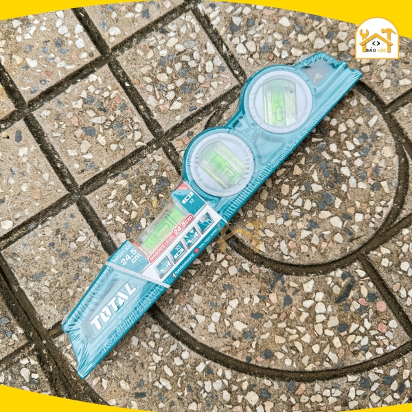 Thước thủy ống 245mm Total TMT221306 - Hàng chính hãng.