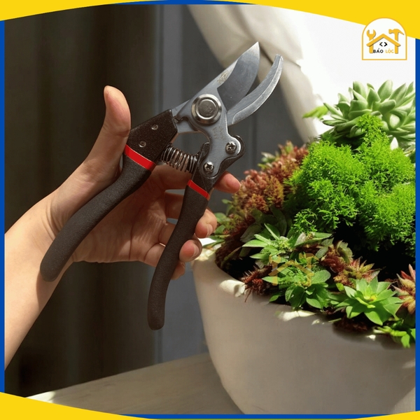 Kéo cắt cành thép SK5 chiều dài 8inch NTP cán bọc cao su nhám chống trơn trượt V11 - Hàng chính hãng