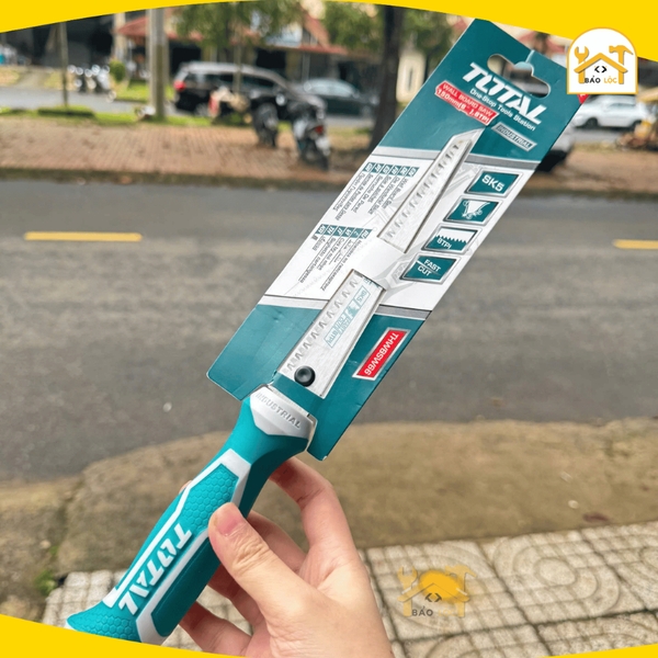 Cưa cầm tay trần thạch cao mũi nhọn 6inch 150mm TOTAL THWBSW66/THWBSW626 - Hàng chính hãng.