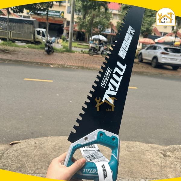 Cưa bê tông nhẹ TOTAL THTLCS1241 kích thước 24inch/600mm, chất liệu 65Mn dùng cắt bê tông nhẹ, gạch, thạch cao, nước đá