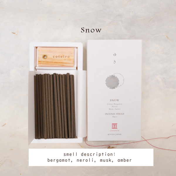 Nhang thơm tinh dầu cao cấp Cotoiro - hộp sang trọng, kèm chân đế incense