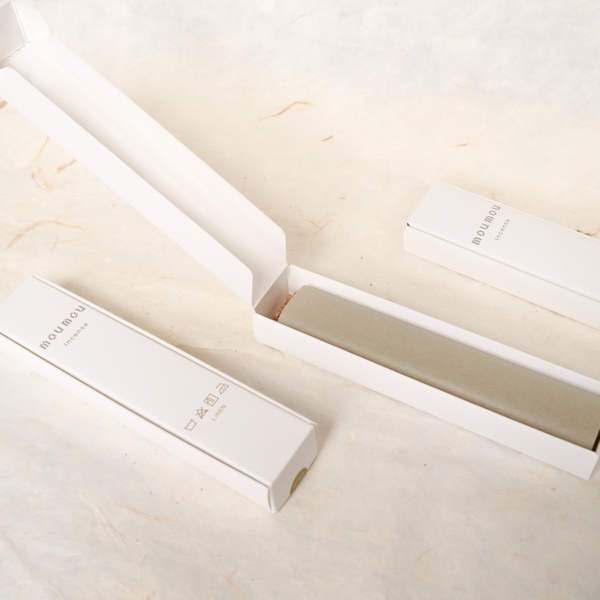 Nhang thơm tinh dầu hiện đại Moumou Incense - Long Stick