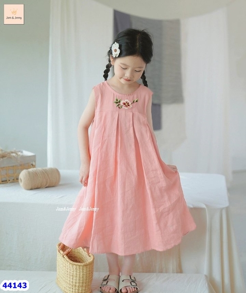 Đầm J&J hồng thêu hoa
