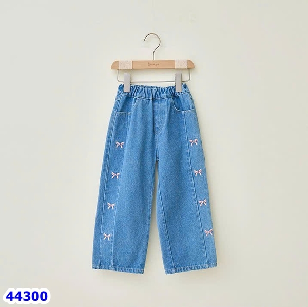 Quần jean Bebezo xanh nơ - size 130