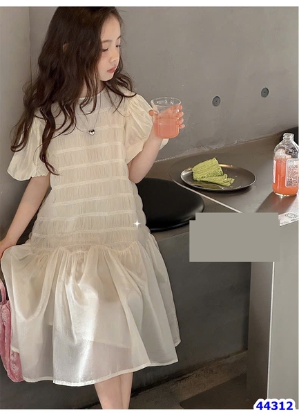 Đầm SaraMiu kem