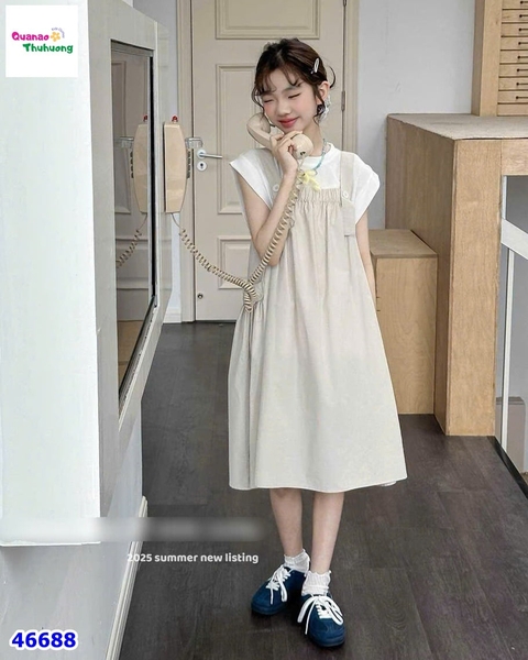 Set đầm yếm xám, áo trắng
