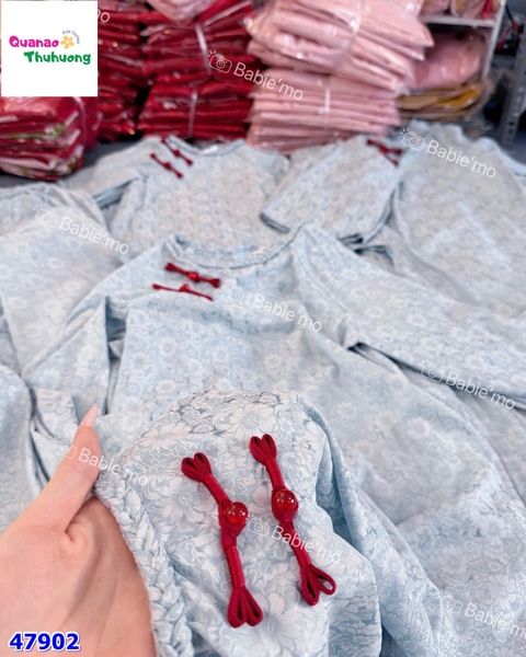 Áo dài Tết Babies Mo xanh hoa đỏ