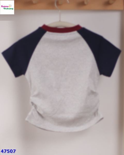 Áo xám tay xanh navy Hello Kitty