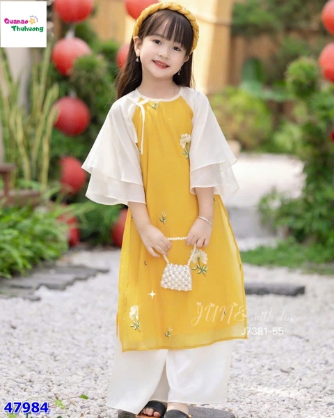Áo dài June vàng thêu hoa
