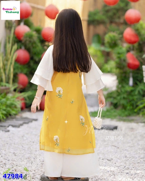 Áo dài June vàng thêu hoa