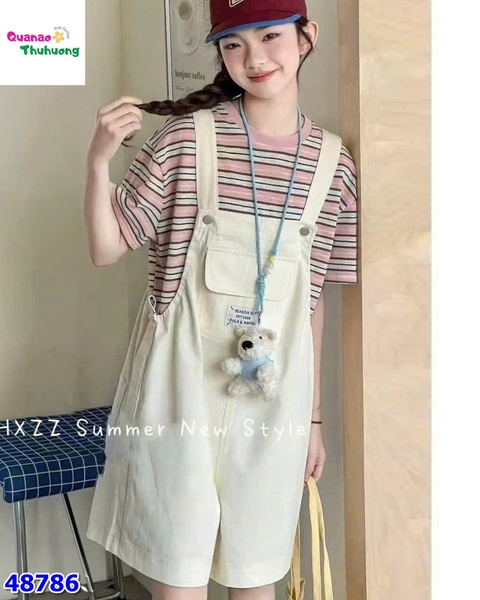 Set quần yếm trắng, áo sọc hồng