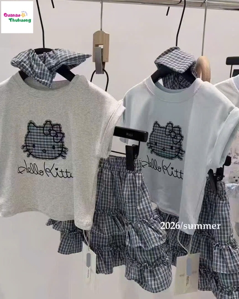 Set áo xám Kitty, váy caro đen
