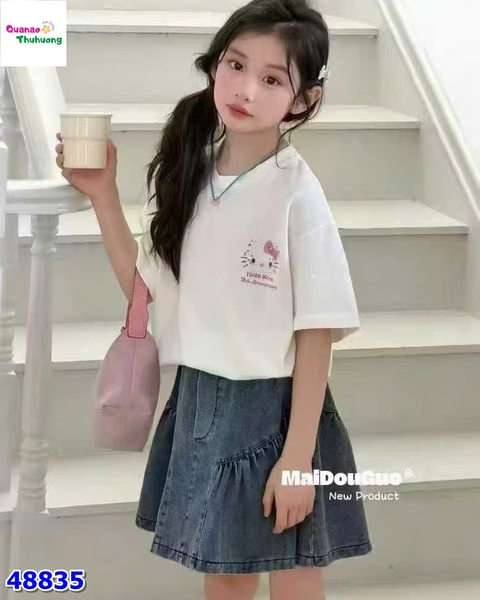Áo trắng in Kitty 50th