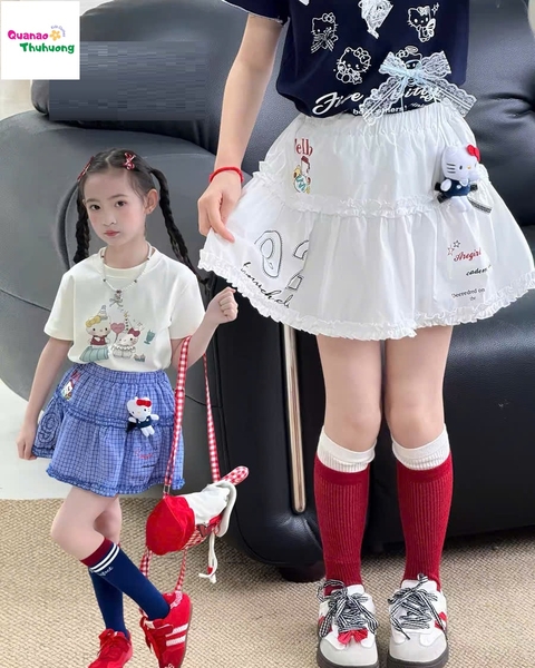 Chân váy kẻ xanh in 92 Kitty