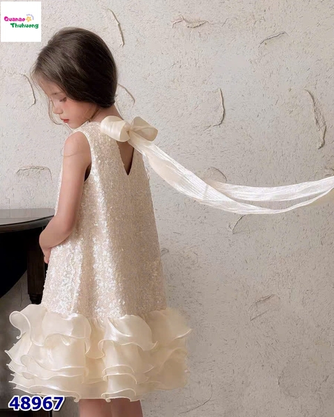 Đầm tiệc kem đính cườm