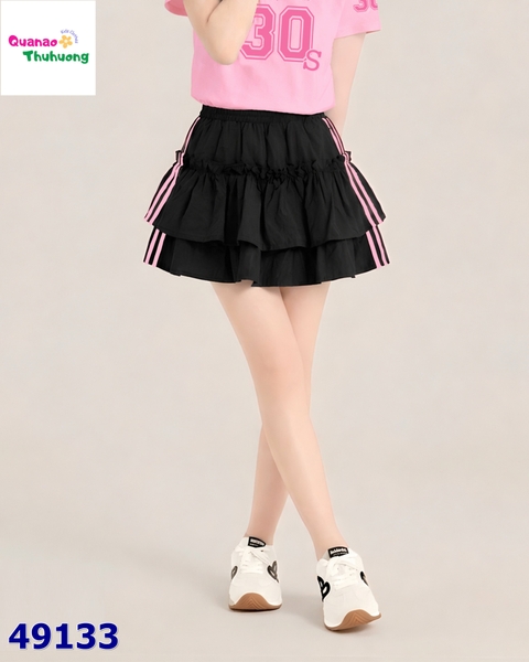 Set váy Nexxi đen, áo hồng 30s