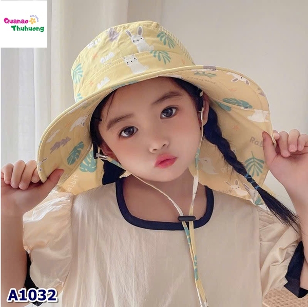 Nón đi biển vàng họa tiết