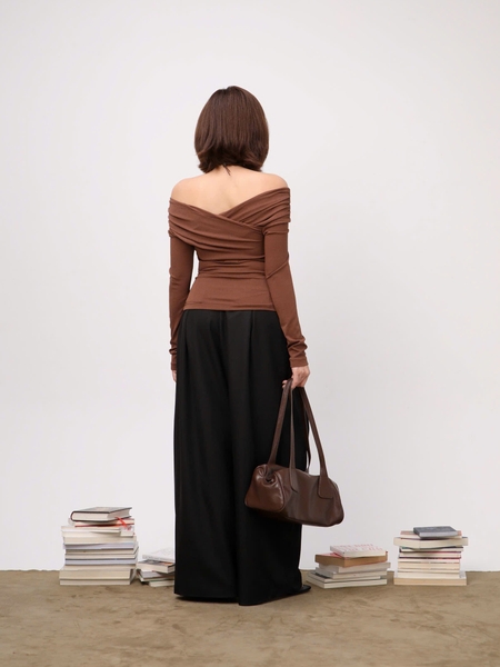 Gathered V-Neck Off-Shoulder Jersey Top, image 3