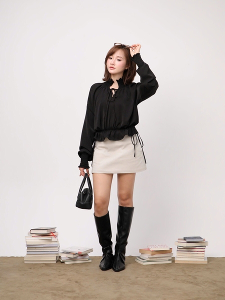 Low-Rise Mini Skirt with Built-In Shorts, image 4