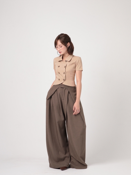 Seleen, Áo cổ sơ mi form ôm tay ngắn chi tiết 2 hàng nút, WT0274