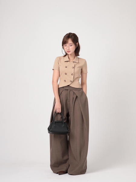 Seleen, Áo cổ sơ mi form ôm tay ngắn chi tiết 2 hàng nút, WT0274