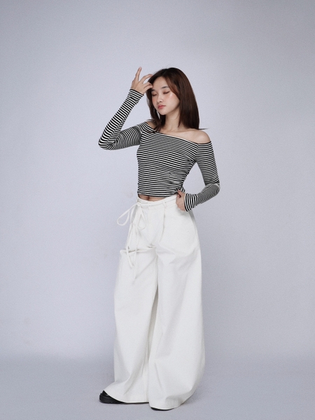 High-Waisted Balloon Jeans, image 4