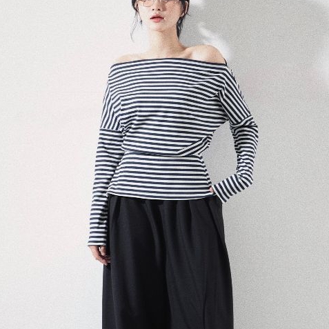 Off-the-Shoulder Zip Top, image 8