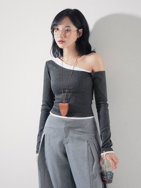 Low-Rise Pleated Wide-Leg Flared Trousers, image 5