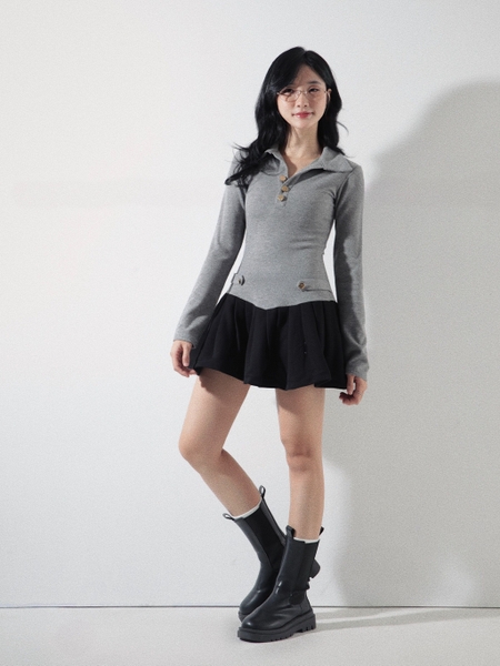 Collared Dress with V-Shaped Waist