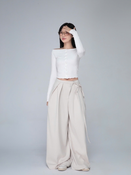 Pleated Wide-Leg Trousers with Bow Detail, image 3