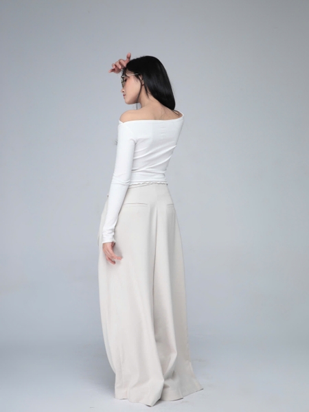 Fitted Off-the-Shoulder Buttoned Top, image 3