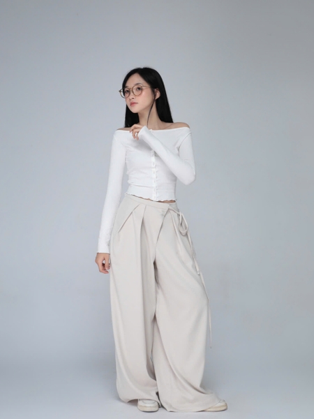 Fitted Off-the-Shoulder Buttoned Top, image 5