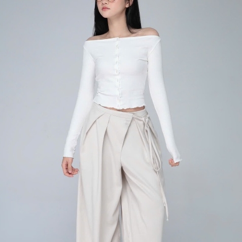 Fitted Off-the-Shoulder Buttoned Top, image 9