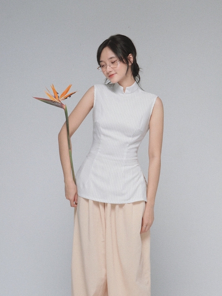 Sleeveless Mandarin-Collar Top, image 1
