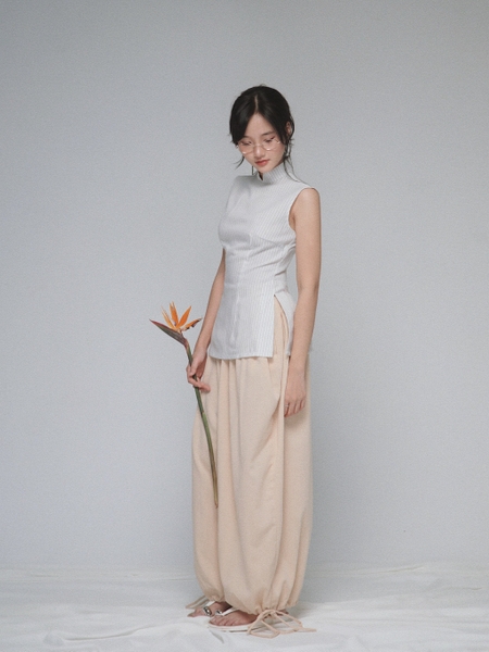 Sleeveless Mandarin-Collar Top, image 4