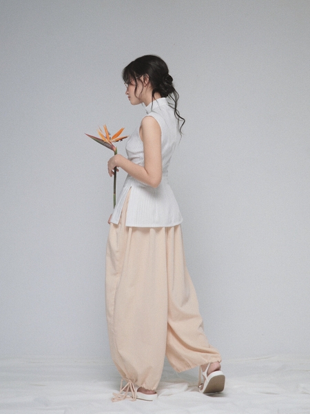 Sleeveless Mandarin-Collar Top, image 8