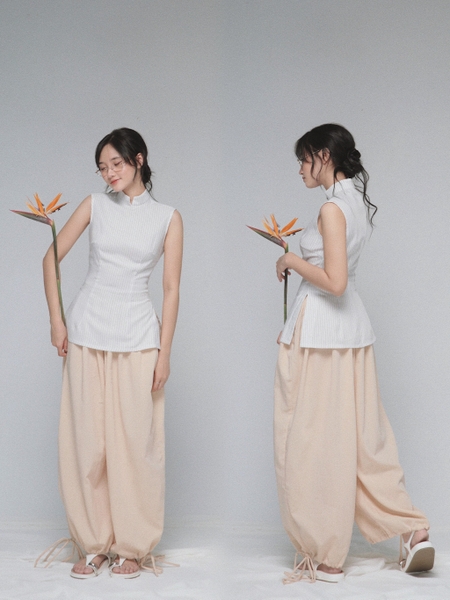 Pleated Linen Balloon Trousers, image 7