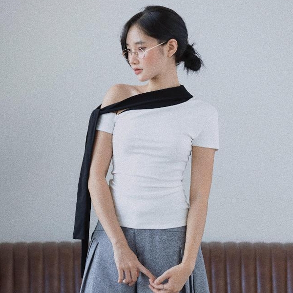 Fitted Cotton Tie-Neck Top, image 10