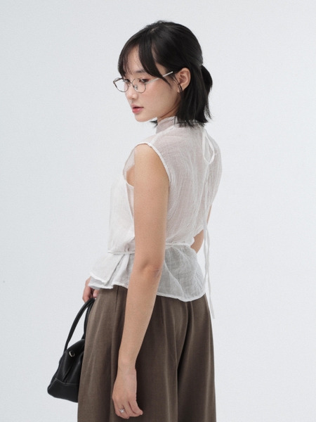 Seleen, Áo tơ mỏng layer dây buộc yếm cổ cao form ôm lơi, WT0225