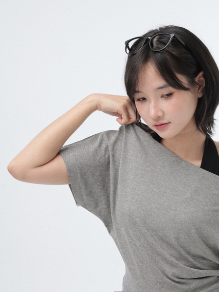 Seleen, Áo layer 2 món (có thể mặc tách rời) form trễ vai cổ yếm mặc được nhiều kiểu, WT0229
